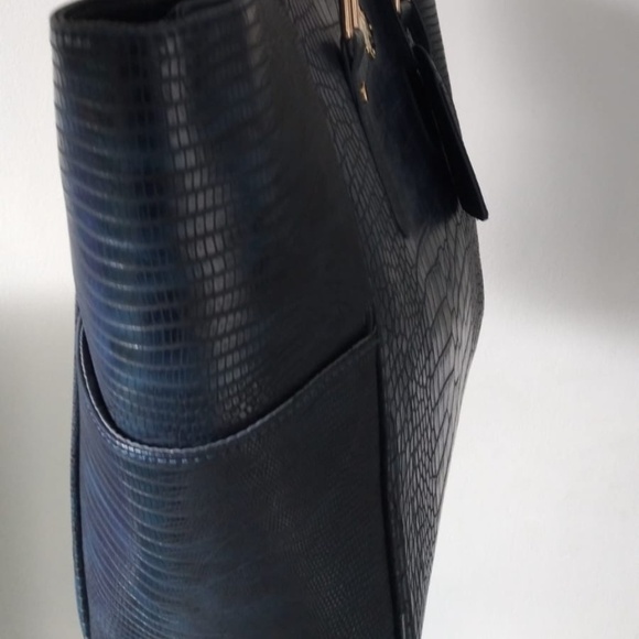 Karla Hanson Travel Trolley - Picture 3 of 10